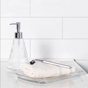 THRESHOLD Soap‎ pump Glass Tumbler Soap tray clear NIB bathroom accessories